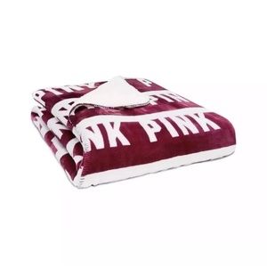 Victoria’s Secret Pink Soft Sherpa Throw Blanket